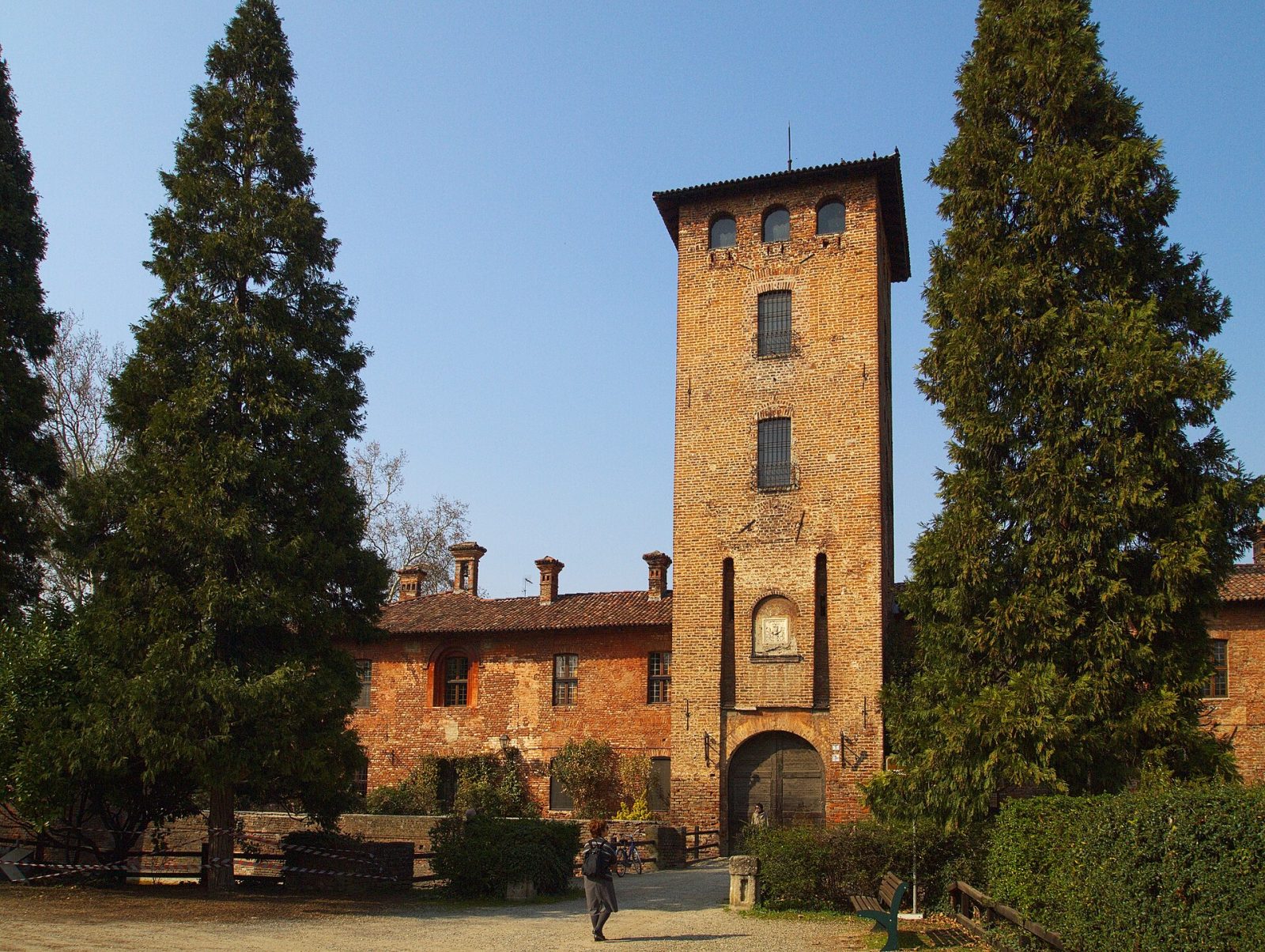 Peschiera Borromeo, Lombardia — historic building