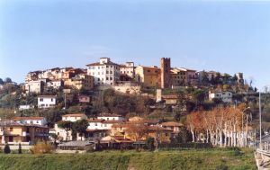Santa Maria a Monte in der Toskana Italien