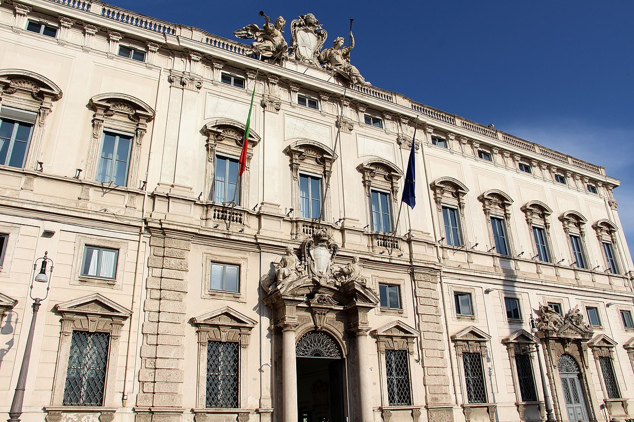 réforme de la citoyenneté italienne-2025-décision-clé-de-la-cour-constitutionnelle-et-implications-pour-l'avenir